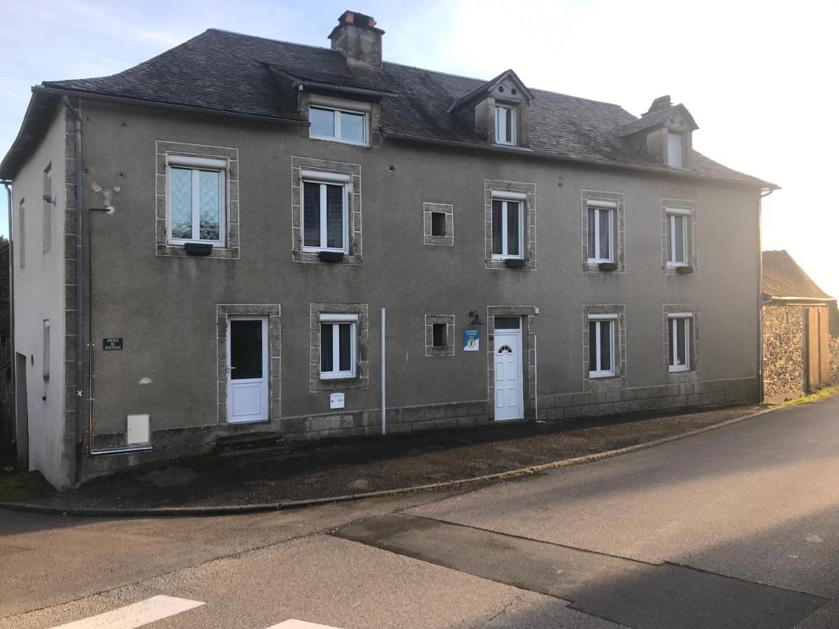 Chambres D'Hotes L'Ame De Travassac Donzenac Bagian luar foto